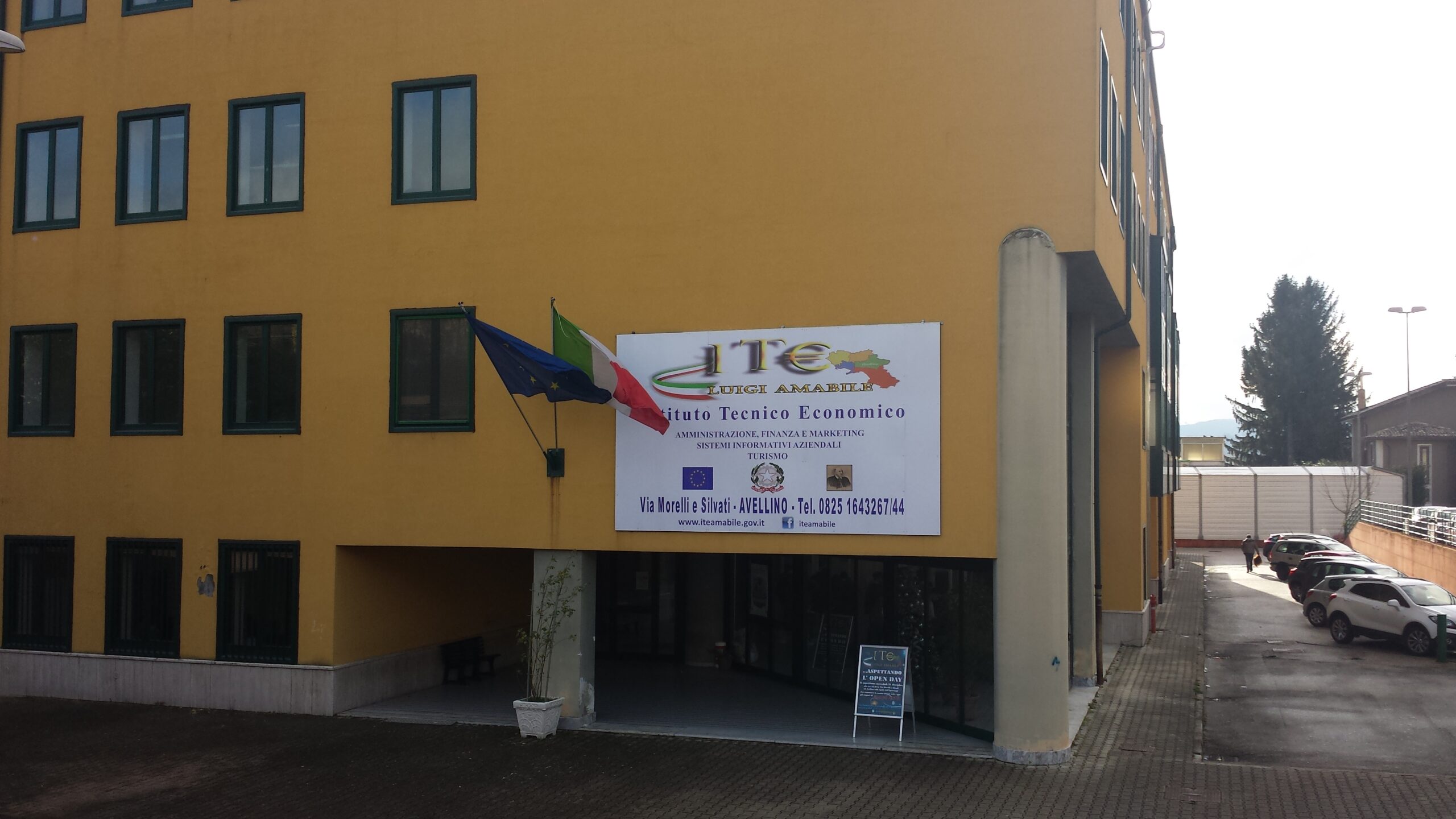 Luigi Amabile scuola